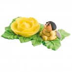 Abeille sur feuille avec rose en sucre