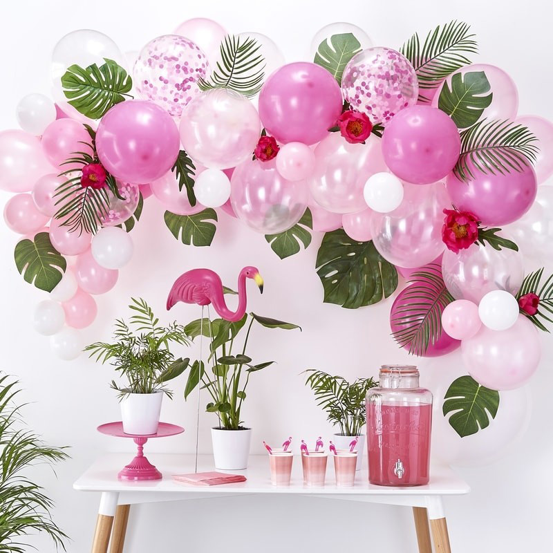 Arche de ballon rose : 70 ballons + rosaces et boules alvéolées