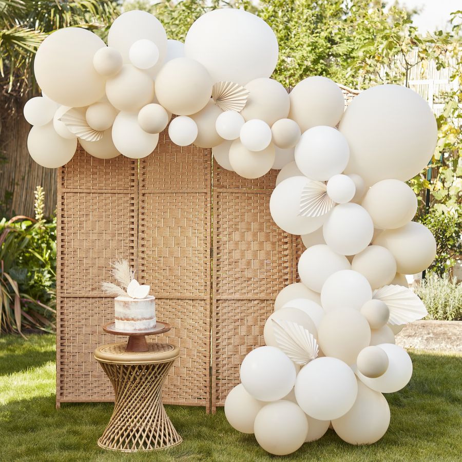 Kit Arche de 80 Ballons et Feuilles de Palmier - Nude & Blanc pour  l'anniversaire de votre enfant - Annikids