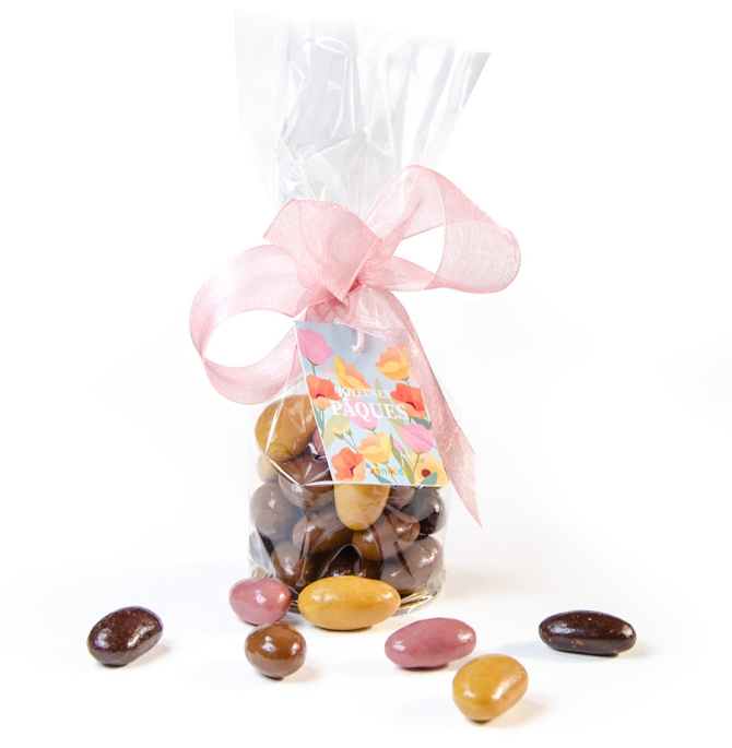 Amandes enrob�es de chocolat - P�ques 