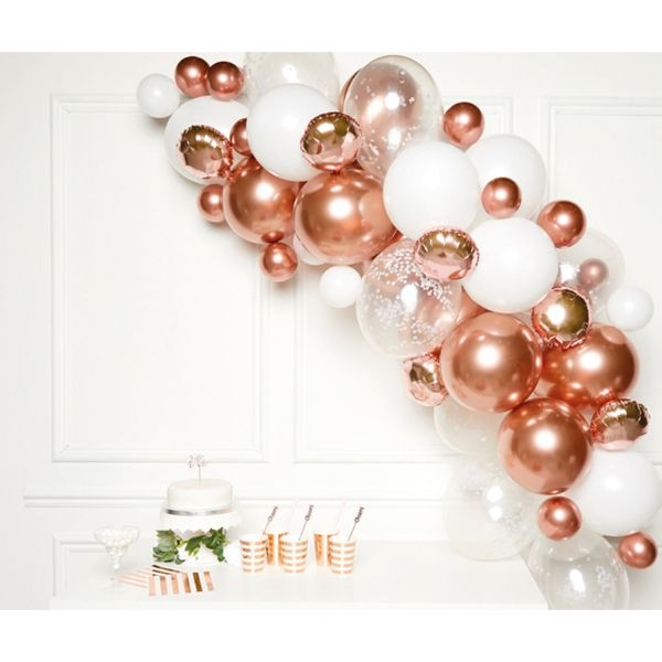 Kit arche de 70 ballons rose gold avec eucalyptus et roses