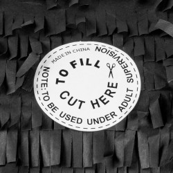 Pinata T-Rex Rouge. n�3