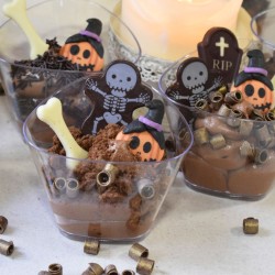 2 Squelettes Halloween (4, 6 cm)  Chocolat noir. n5