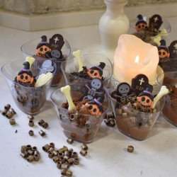 2 Squelettes Halloween (4, 6 cm)  Chocolat noir. n8