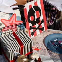 8 Assiettes Pirate Party. n�2