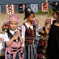 8 Gobelets Pirate Party. n�2