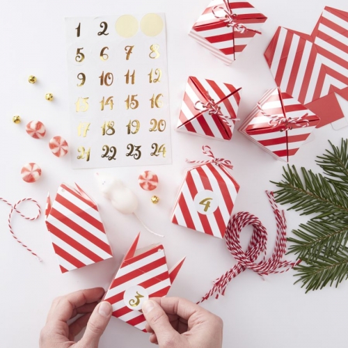 Calendrier de l Avent - 24 botes rouge & blanc 