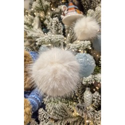 Branche avec 3 boules en fourrure blanche. n°2