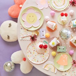 8 Petites Assiettes Happy Icons Fleur. n�2