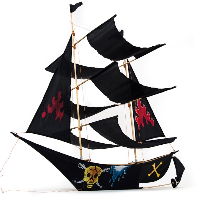 Cerf-volant Traditionnel Bateau Pirate Noir 