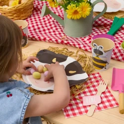 6 Petites Assiettes Ferme en Folie Vaches / Cochons / Poussins. n°6