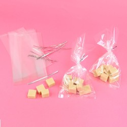 25 Party Bags Transparents avec Attaches. n2